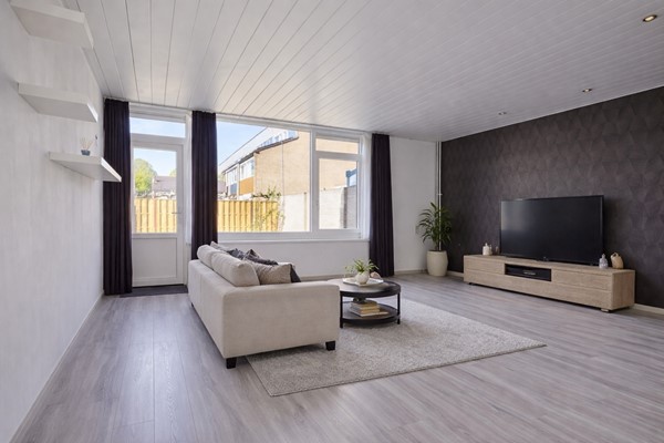 Property photo 1 - Tollensstraat 117, 5343 HG Oss